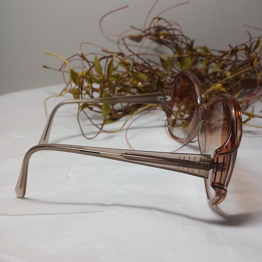 Vintage Women's Glasses Set Of 3 Brown, Gold, and Clear Retro 1970s Hippie - Picture 7 of 8
